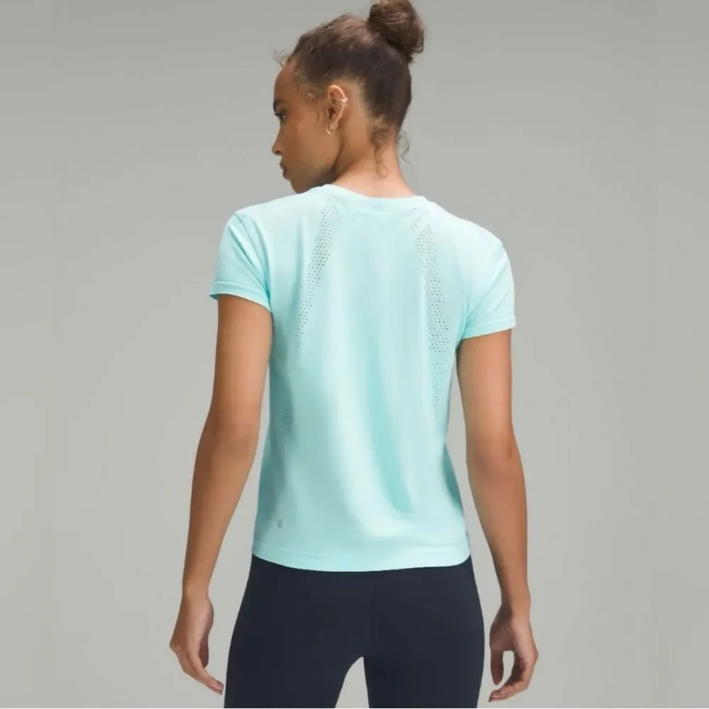 Lululemon Train To Be Cyan Blue Short Sleeve Shirt Women’s Size Small 6 - Picture 1 of 10